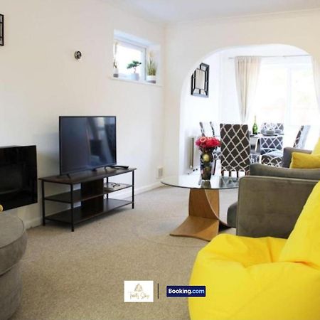 4 Bedroom House With Parking Near City Centre By Trinity Stays Short Lets & Serviced Accommodation Cambridge Eksteriør bilde