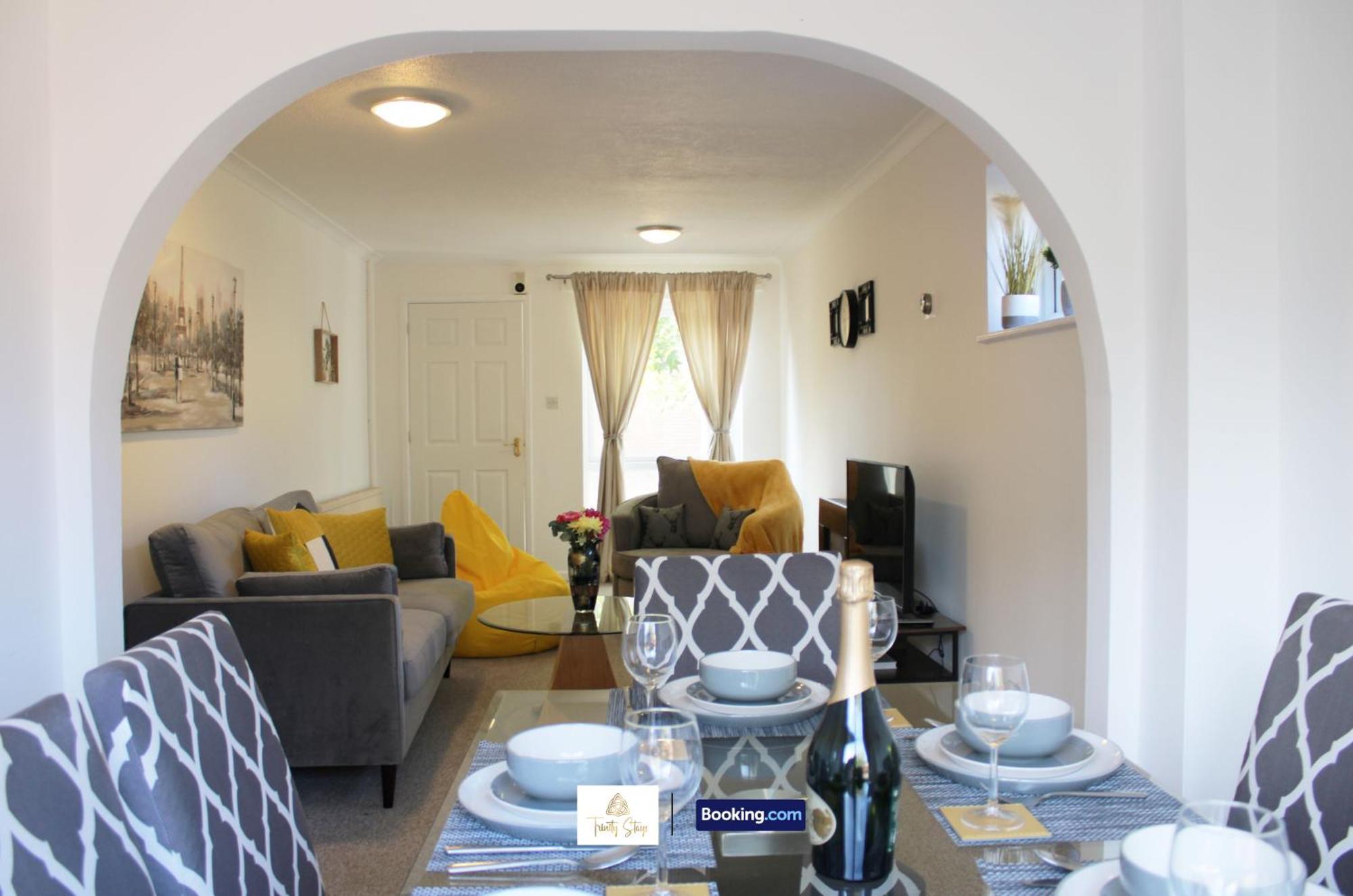 4 Bedroom House With Parking Near City Centre By Trinity Stays Short Lets & Serviced Accommodation Cambridge Eksteriør bilde